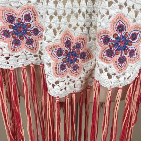 New Chloe Embroidered Crochet Poncho Swingy Fringe $1795 Size M - Picture 4 of 11